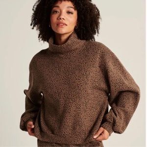 Abercrombie SoftA&F Leopard Sweatshirt